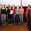 Die Gewinnerinnen des Posterwettbewerbs: Schülerinnen der Hebammenschule Freiburg